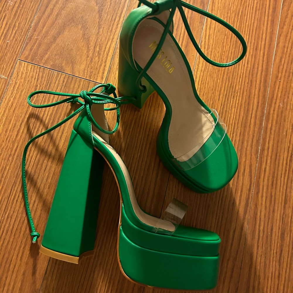 Green Miss Lola platform chunky heels